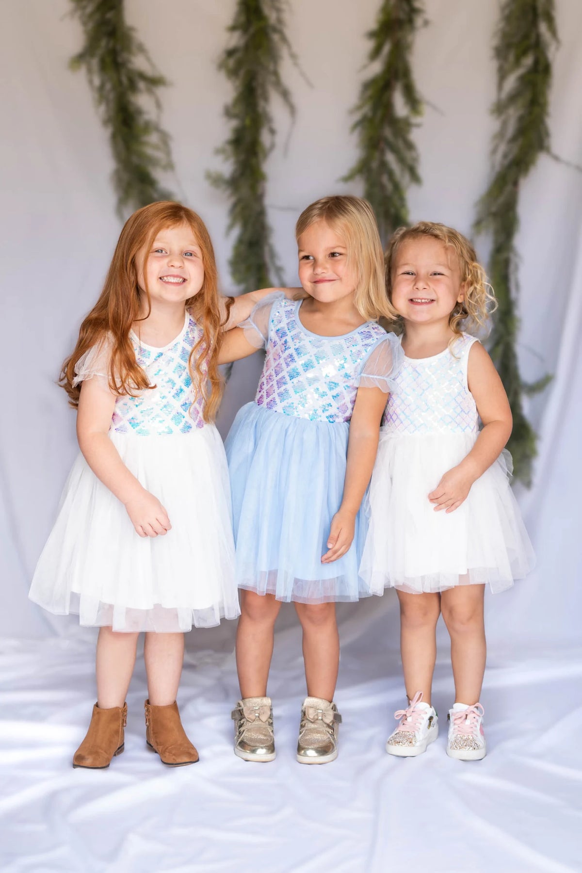 #ZP2204009  Girls' White Sequin Flower Dress